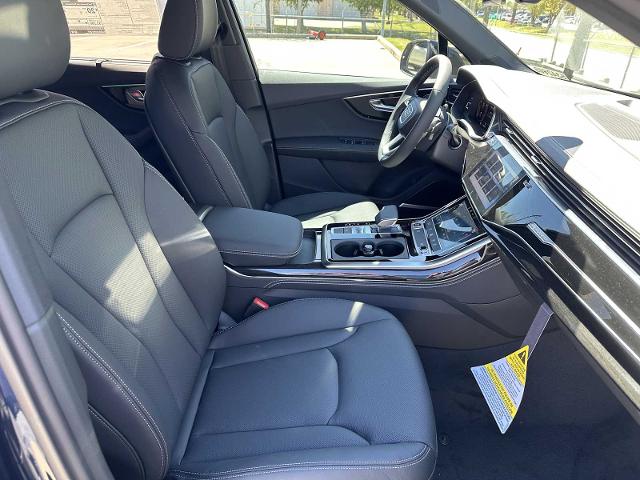2025 Audi Q7 Vehicle Photo in HOUSTON, TX 77090
