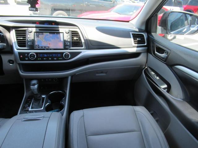 2018 Toyota Highlander Vehicle Photo in LEESBURG, FL 34788-4022