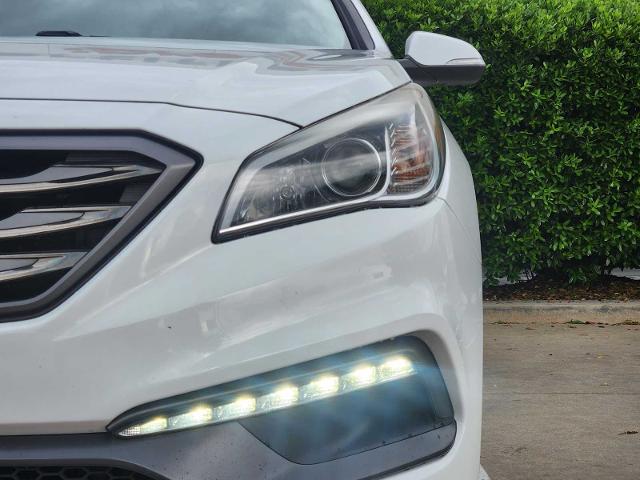 2016 Hyundai SONATA Vehicle Photo in MCKINNEY, TX 75070