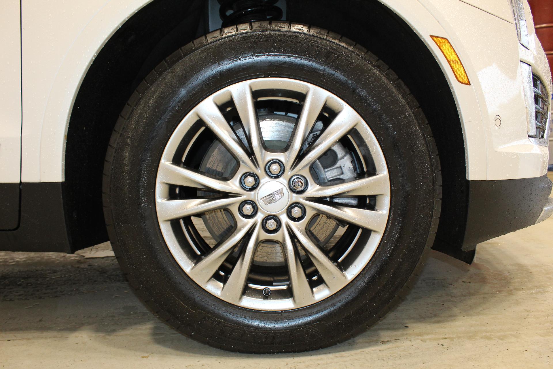 2022 Cadillac XT5 Vehicle Photo in NORTHAMPTON, MA 01060-1120