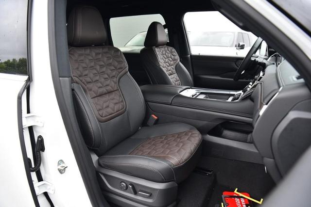 2025 Nissan Armada Vehicle Photo in Ballwin, MO 63011