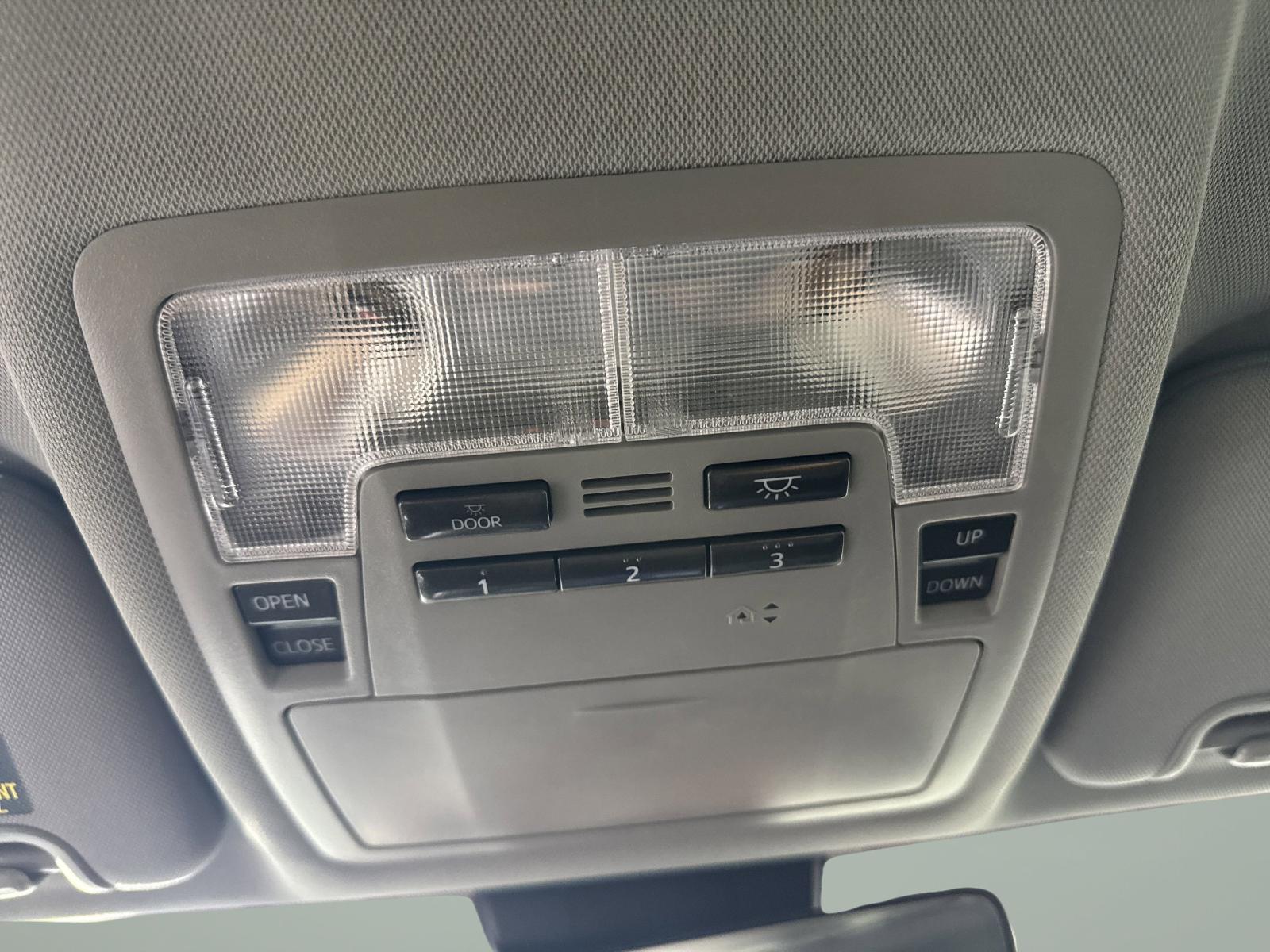 2019 Toyota Highlander Vehicle Photo in GEORGETOWN, TX 78626-7508