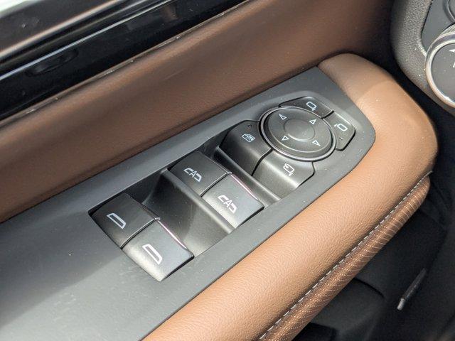 2025 Chevrolet Suburban Vehicle Photo in BRUNSWICK, GA 31525-1881
