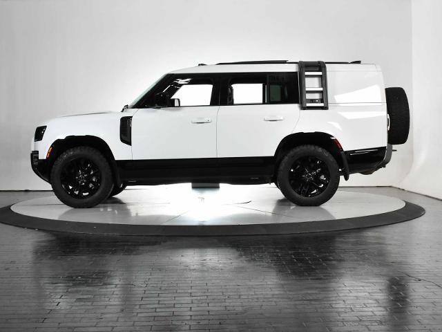 2024 Defender Vehicle Photo in DALLAS, TX 75235