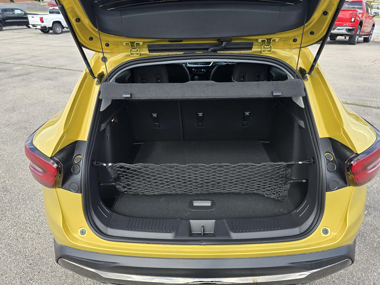 2025 Chevrolet Trax Vehicle Photo in Rolla, MO 65401