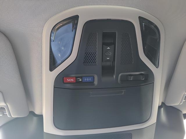 2025 Subaru Outback Vehicle Photo in Green Bay, WI 54304