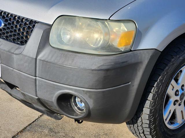 2005 Ford Escape Vehicle Photo in DENTON, TX 76210-9321