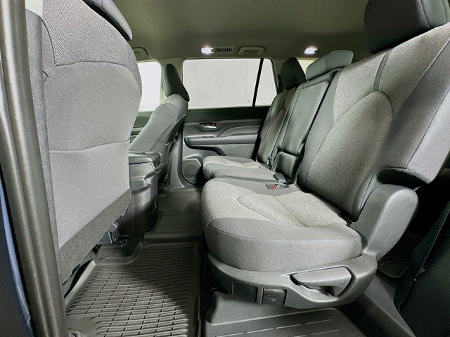2025 Toyota Grand Highlander Vehicle Photo in Flemington, NJ 08822