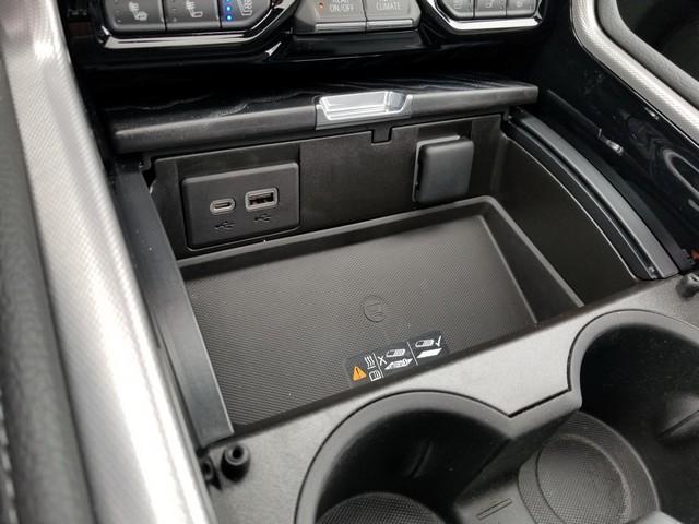 2023 GMC Yukon Vehicle Photo in ELYRIA, OH 44035-6349