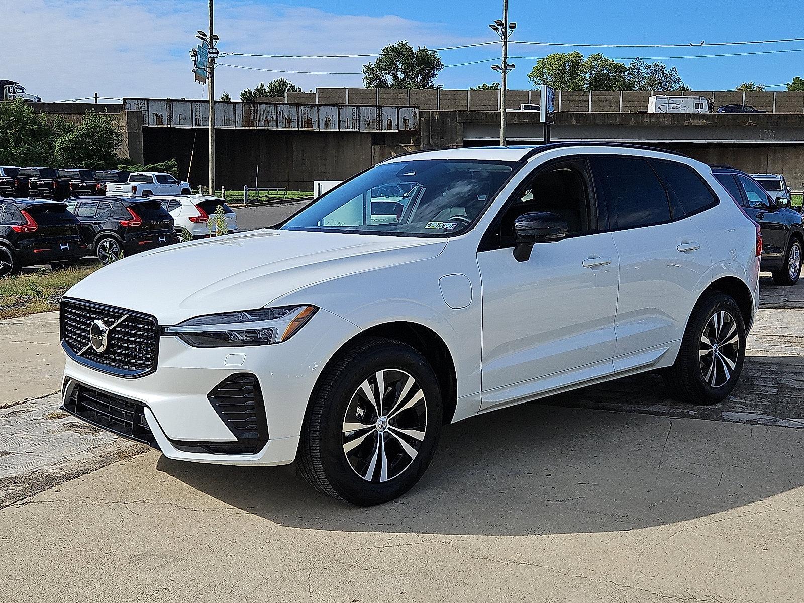 2025 Volvo XC60 Plug-In Hybrid Vehicle Photo in Trevose, PA 19053