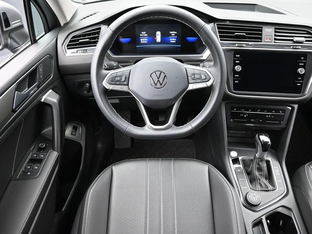 2024 Volkswagen Tiguan Vehicle Photo in Marion, IA 52302