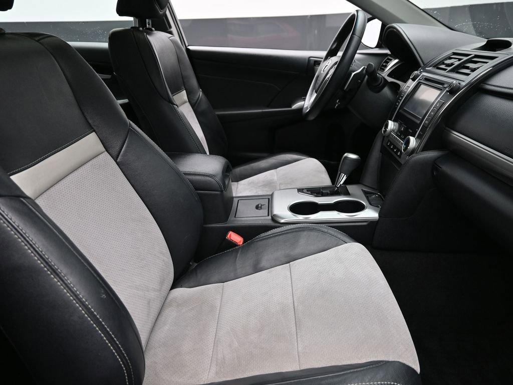 2014 Toyota Camry Vehicle Photo in Marion, IA 52302