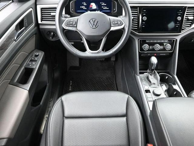 2022 Volkswagen Atlas Cross Sport Vehicle Photo in Marion, IA 52302