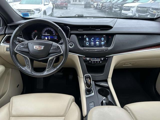 2019 Cadillac XT5 Vehicle Photo in SAINT JAMES, NY 11780-3219