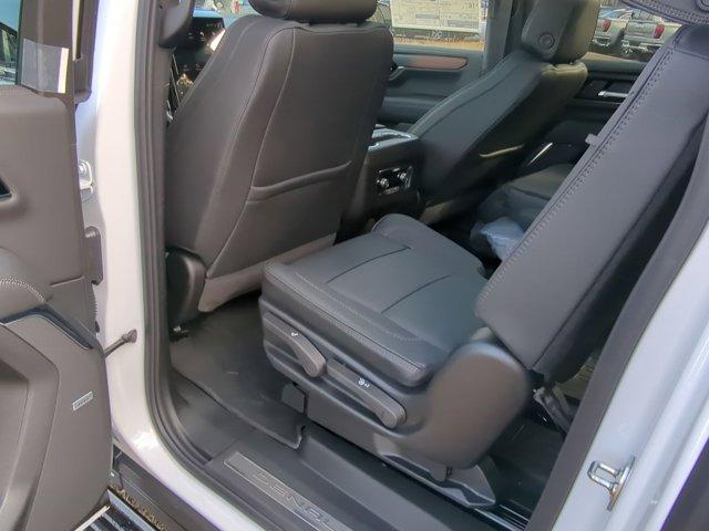 2025 GMC Yukon XL Vehicle Photo in ALBERTVILLE, AL 35950-0246