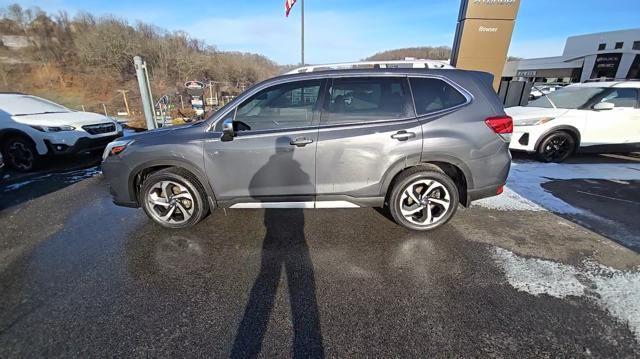 2022 Subaru Forester Vehicle Photo in Pleasant Hills, PA 15236