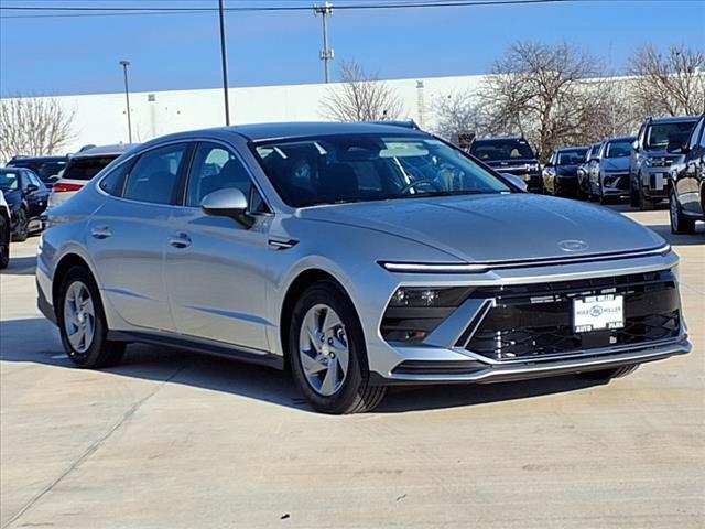 2025 Hyundai SONATA Vehicle Photo in Peoria, IL 61615