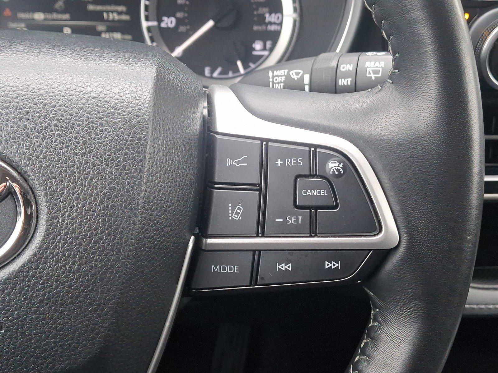 2023 Toyota Highlander Vehicle Photo in Harrisburg, PA 17111