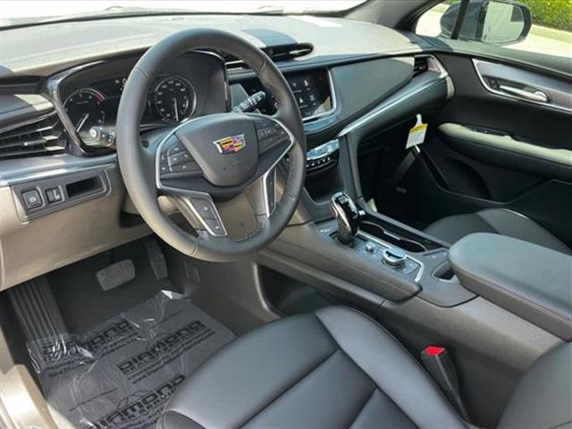 2025 Cadillac XT5 Vehicle Photo in TAMPA, FL 33612-3404