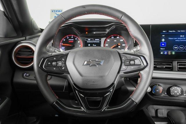 2025 Chevrolet Trax Vehicle Photo in PUYALLUP, WA 98371-4149