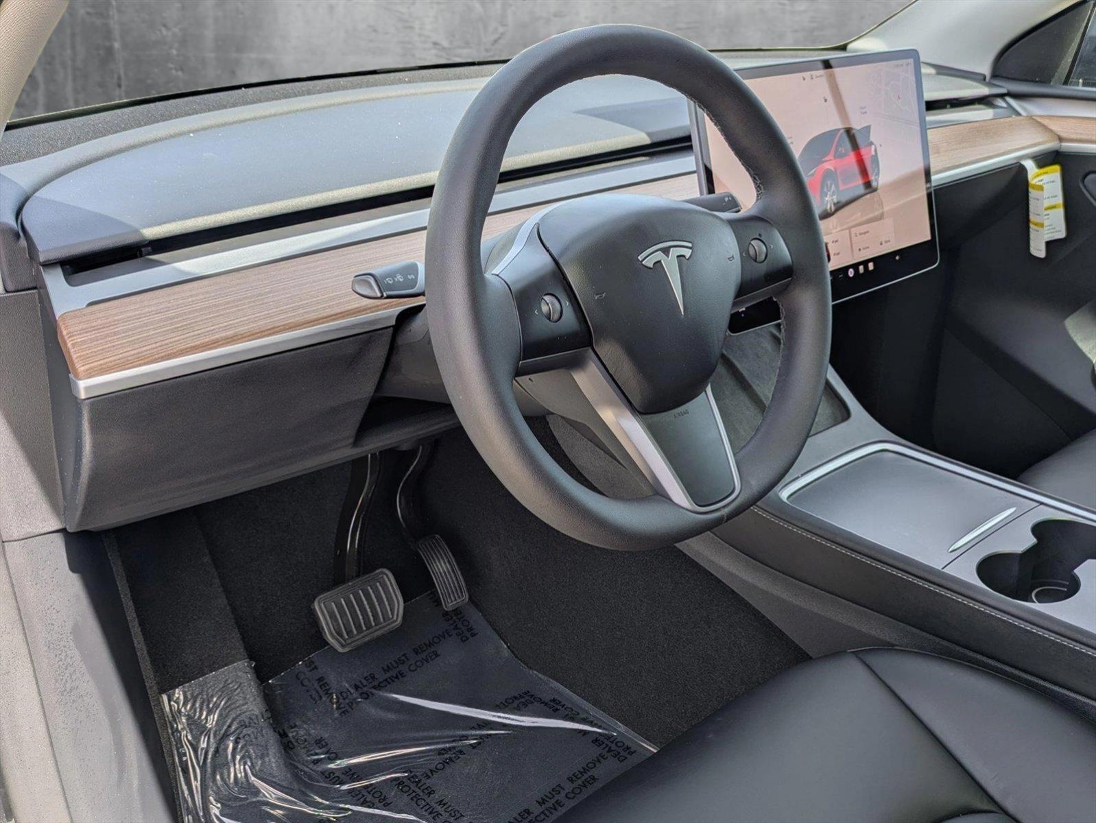 2024 Tesla Model Y Vehicle Photo in Tustin, CA 92782