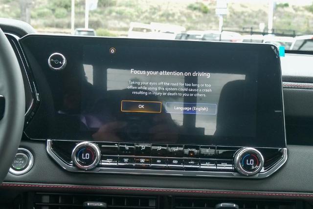 2025 Chevrolet Colorado Vehicle Photo in VENTURA, CA 93003-8585