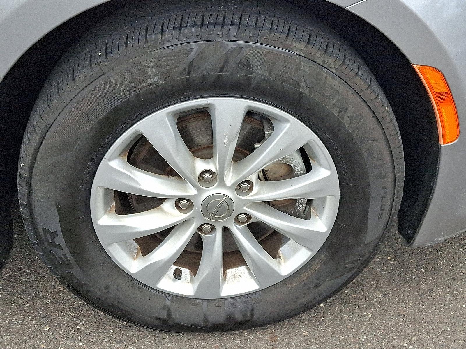 2017 Chrysler Pacifica Vehicle Photo in Trevose, PA 19053