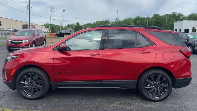 2022 Chevrolet Equinox Vehicle Photo in MOON TOWNSHIP, PA 15108-2571