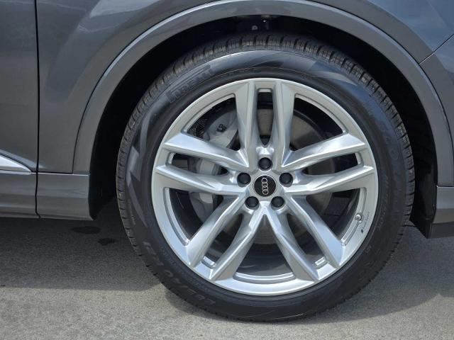 2025 Audi Q7 Vehicle Photo in SUGAR LAND, TX 77478
