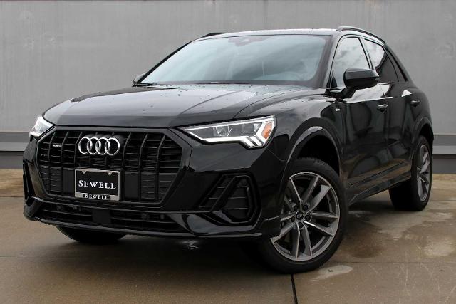 2025 Audi Q3 Vehicle Photo in SUGAR LAND, TX 77478