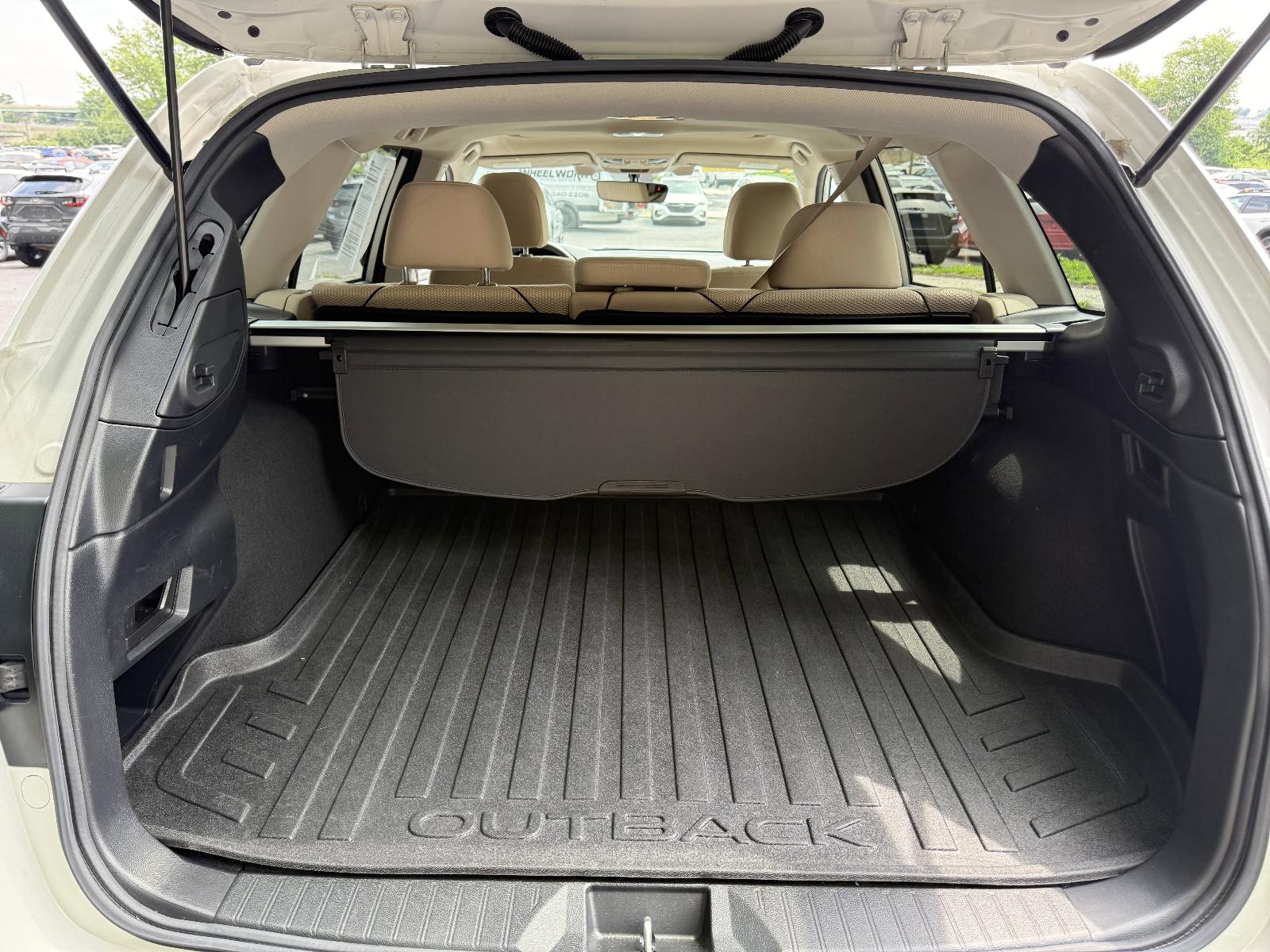 2019 Subaru Outback Vehicle Photo in Harrisburg, PA 17111