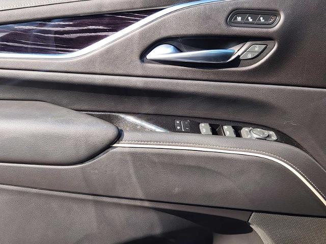 2022 Cadillac Escalade Vehicle Photo in DENTON, TX 76210-9321