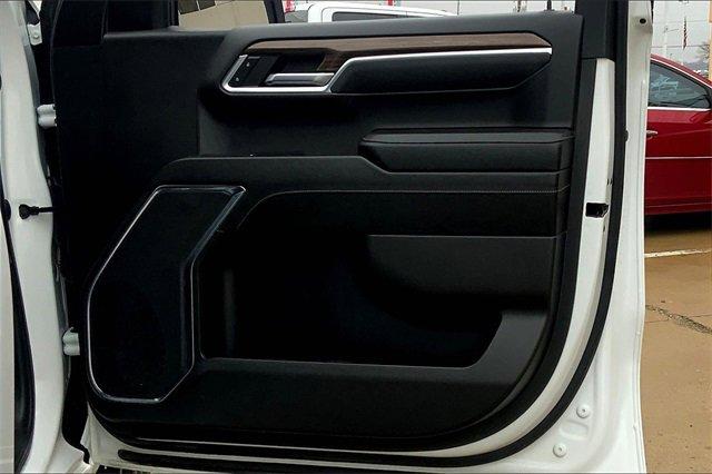 2023 Chevrolet Silverado 1500 Vehicle Photo in TOPEKA, KS 66609-0000