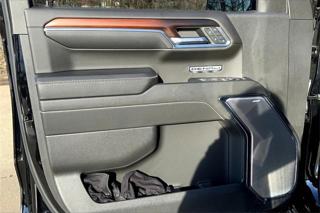 2024 GMC Sierra 1500 Vehicle Photo in KANSAS CITY, MO 64114-4545