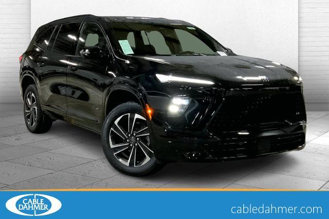 2025 Buick Enclave Vehicle Photo in KANSAS CITY, MO 64114-4545