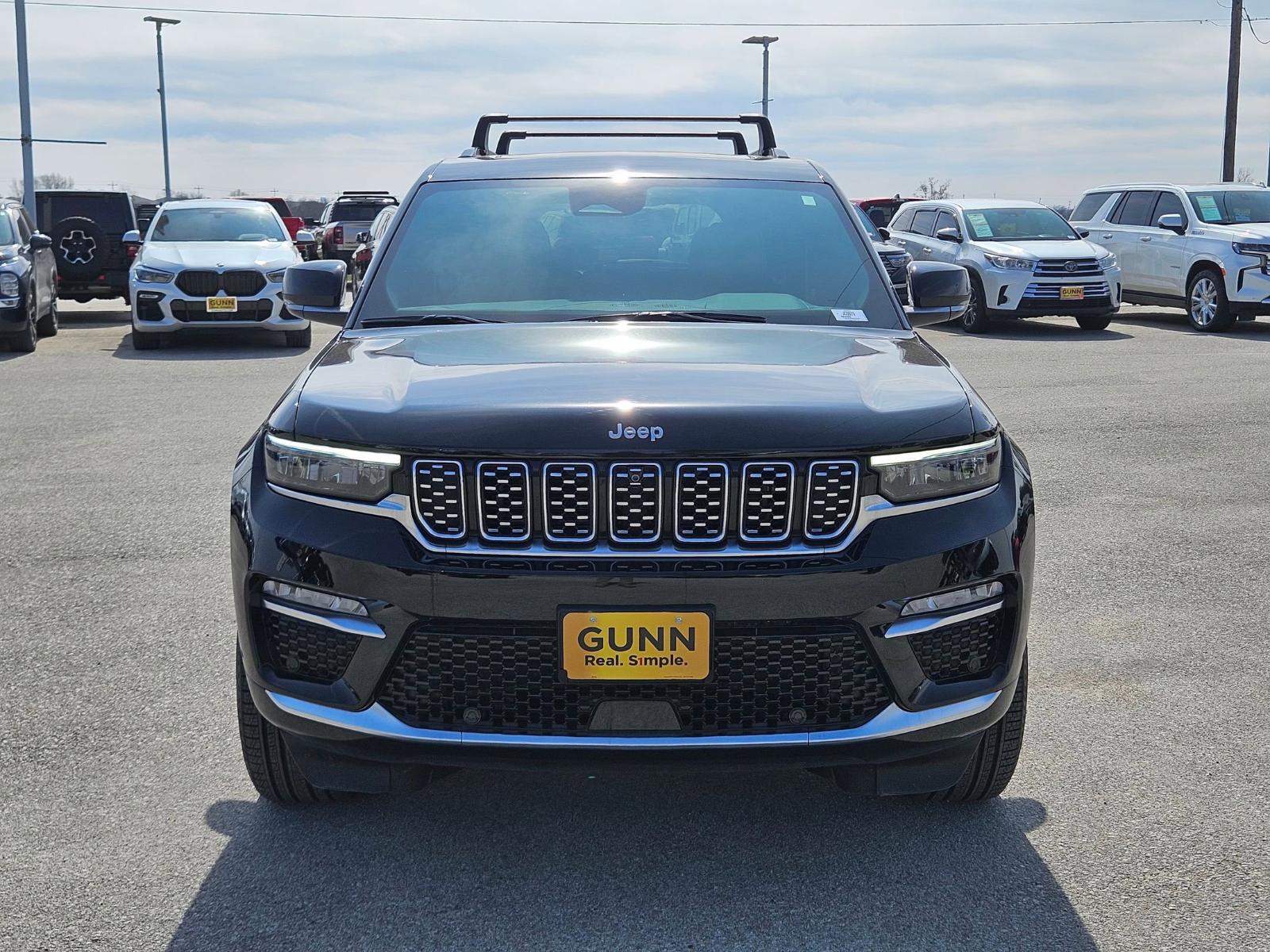 2024 Jeep Grand Cherokee Vehicle Photo in Seguin, TX 78155