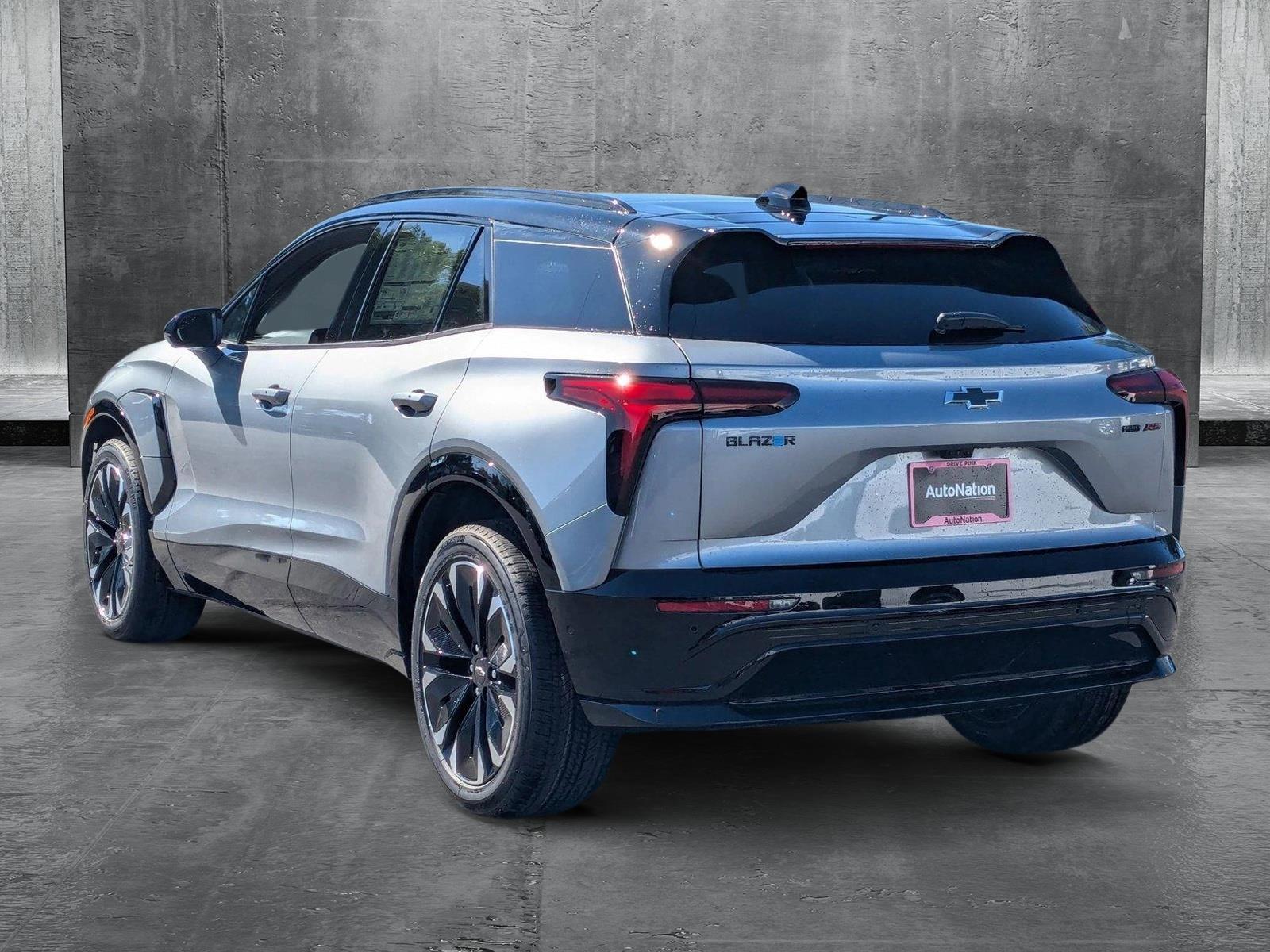 2025 Chevrolet Blazer EV Vehicle Photo in VALENCIA, CA 91355-1705