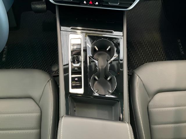 2025 Volkswagen Atlas Vehicle Photo in Oshkosh, WI 54904
