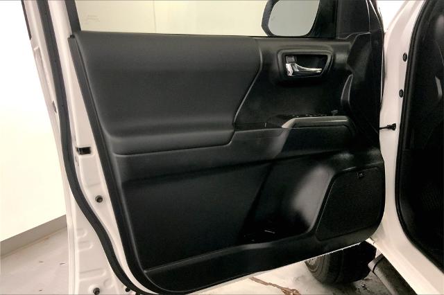 2020 Toyota Tacoma 4WD Vehicle Photo in Lees Summit, MO 64086