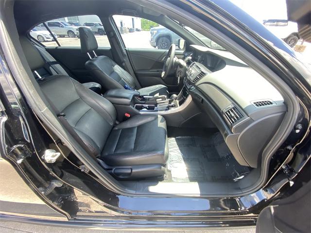 2017 Honda Accord Sedan Vehicle Photo in Greenville, TX 75402