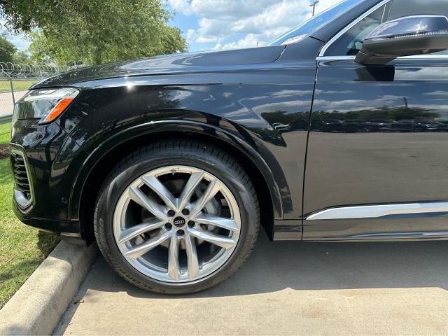 2025 Audi Q7 Vehicle Photo in HOUSTON, TX 77090