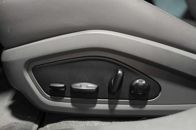 2021 Porsche Taycan Vehicle Photo in GRAPEVINE, TX 76051
