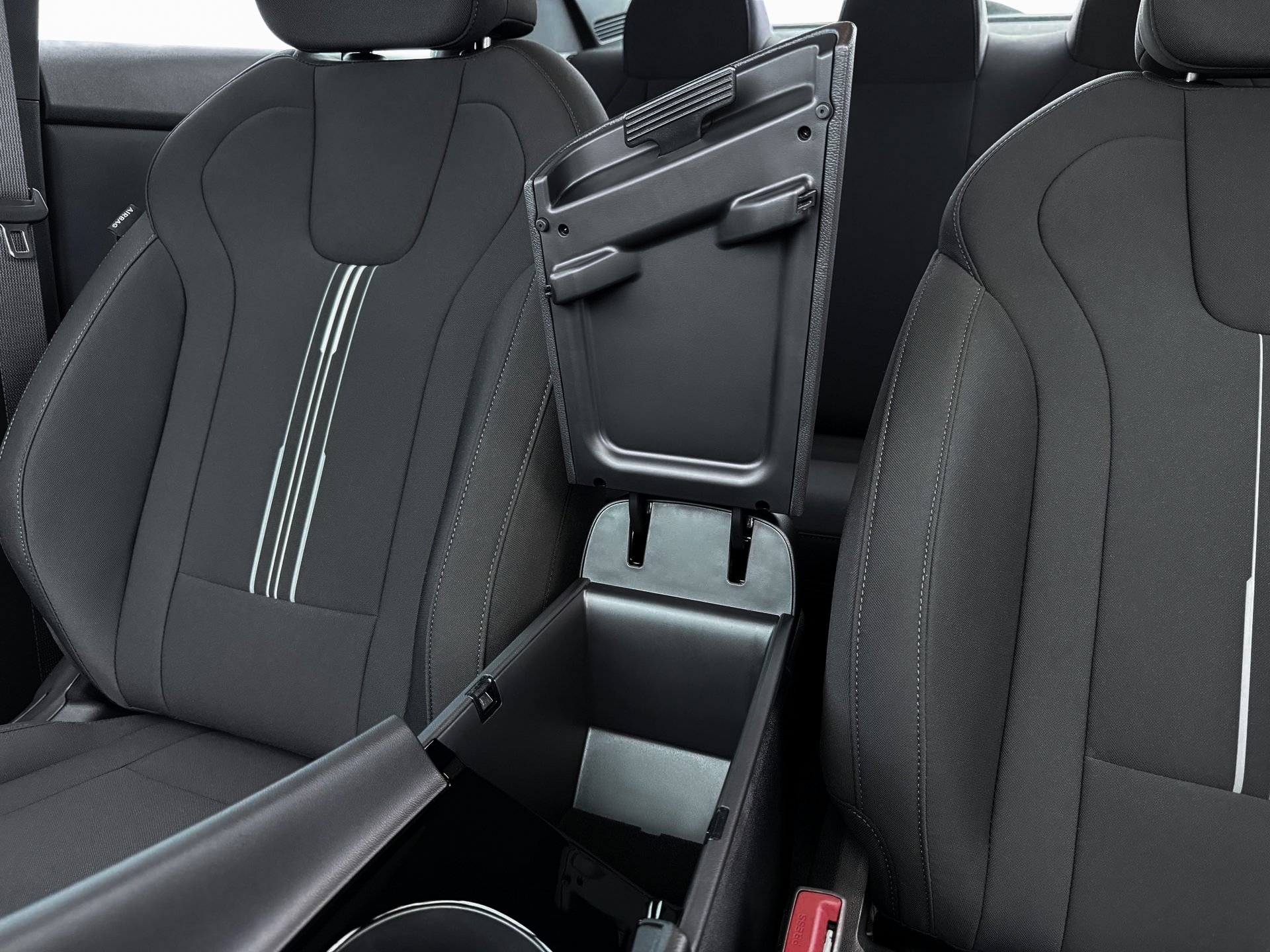 2025 Hyundai ELANTRA Hybrid Vehicle Photo in Peoria, IL 61615