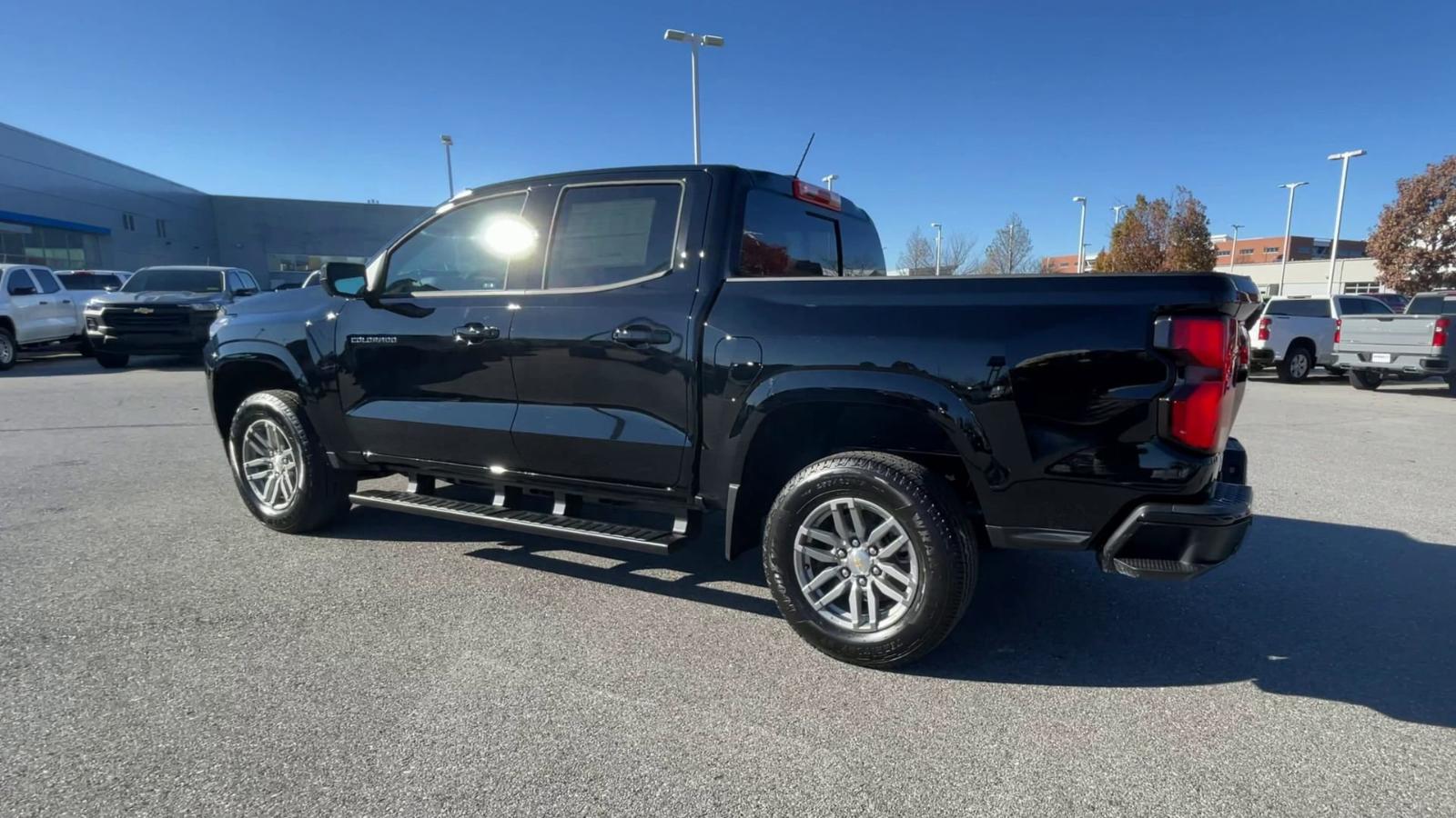 2024 Chevrolet Colorado Vehicle Photo in BENTONVILLE, AR 72712-4322