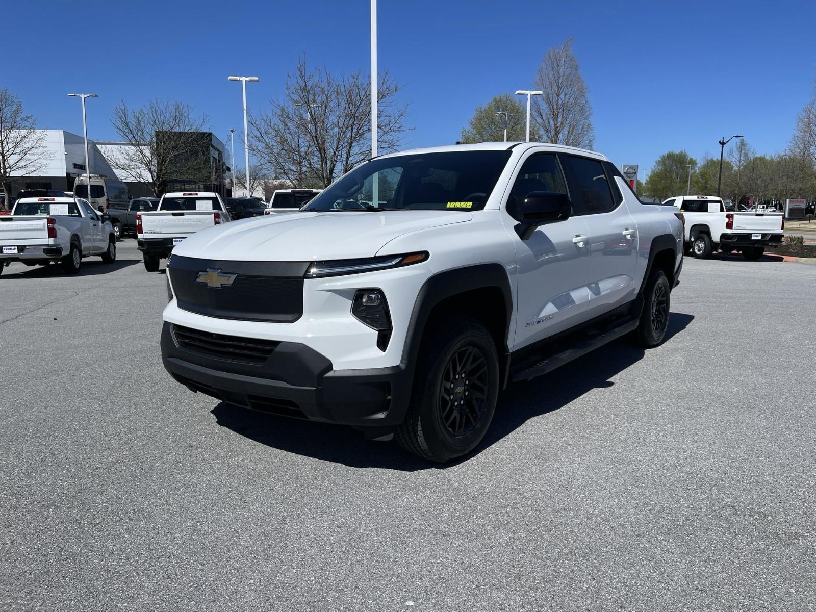 2024 Chevrolet Silverado EV Vehicle Photo in BENTONVILLE, AR 72712-4322