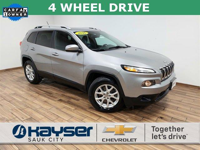 2016 Jeep Cherokee Vehicle Photo in SAUK CITY, WI 53583-1301