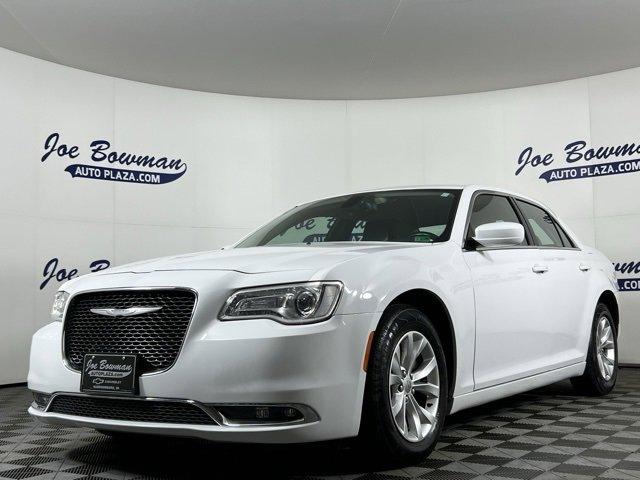 2016 Chrysler 300 Vehicle Photo in HARRISONBURG, VA 22801-8763