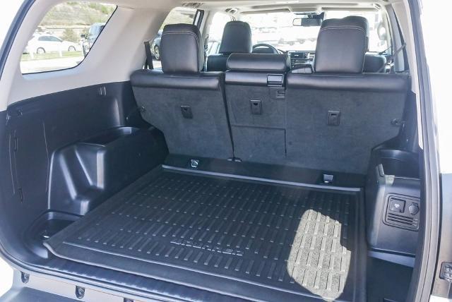 2020 Toyota 4Runner Vehicle Photo in VENTURA, CA 93003-8585