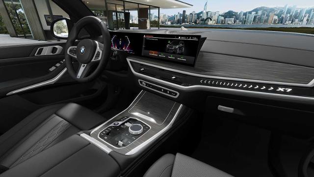 2025 BMW X7 xDrive40i Vehicle Photo in GRAPEVINE, TX 76051