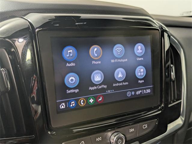 2022 Chevrolet Traverse Vehicle Photo in ENGLEWOOD, CO 80113-6708